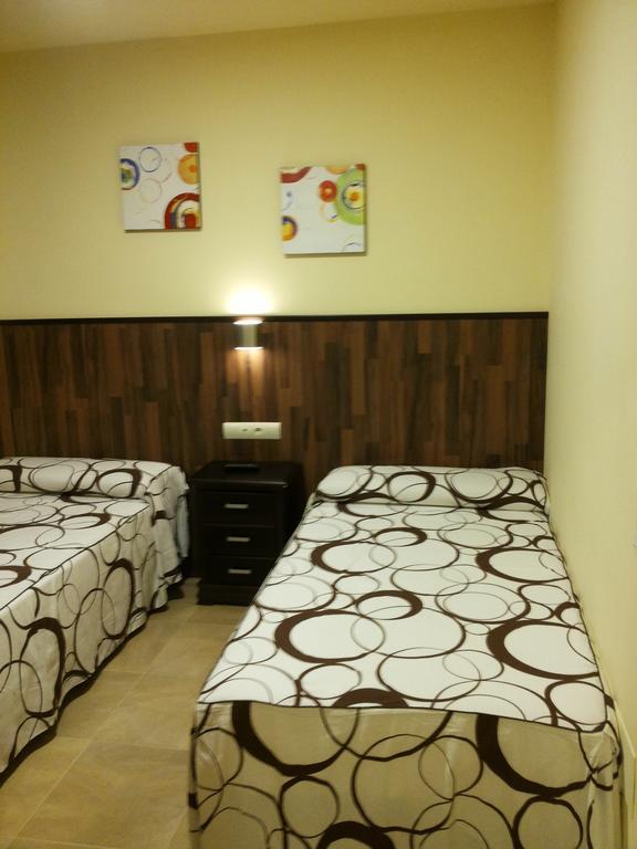 Hostal Dona Manuela Malaga Phòng bức ảnh