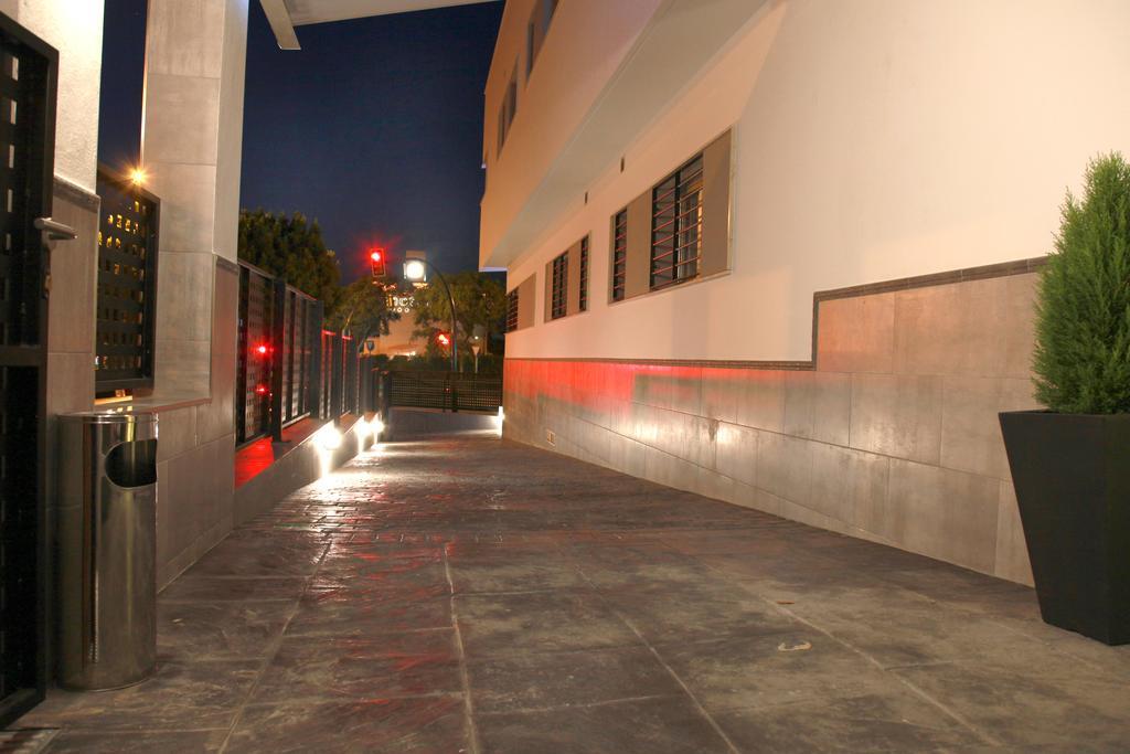 Hostal Dona Manuela Malaga Phòng bức ảnh