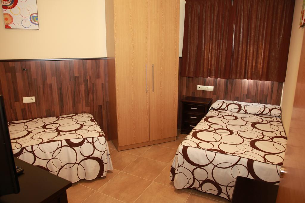 Hostal Dona Manuela Malaga Phòng bức ảnh